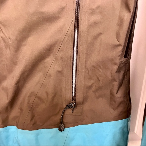 First Ascent Ski Shell - Picture 10 of 12